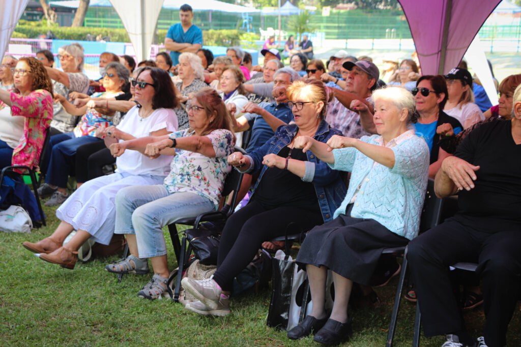 PERSONAS MAYORES COMO LÍDERES Y MONITORES EN NUESTRA COMUNA